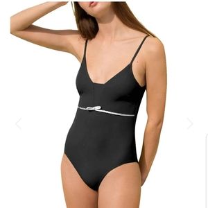 👌Brand new 1 piece Swimsuit